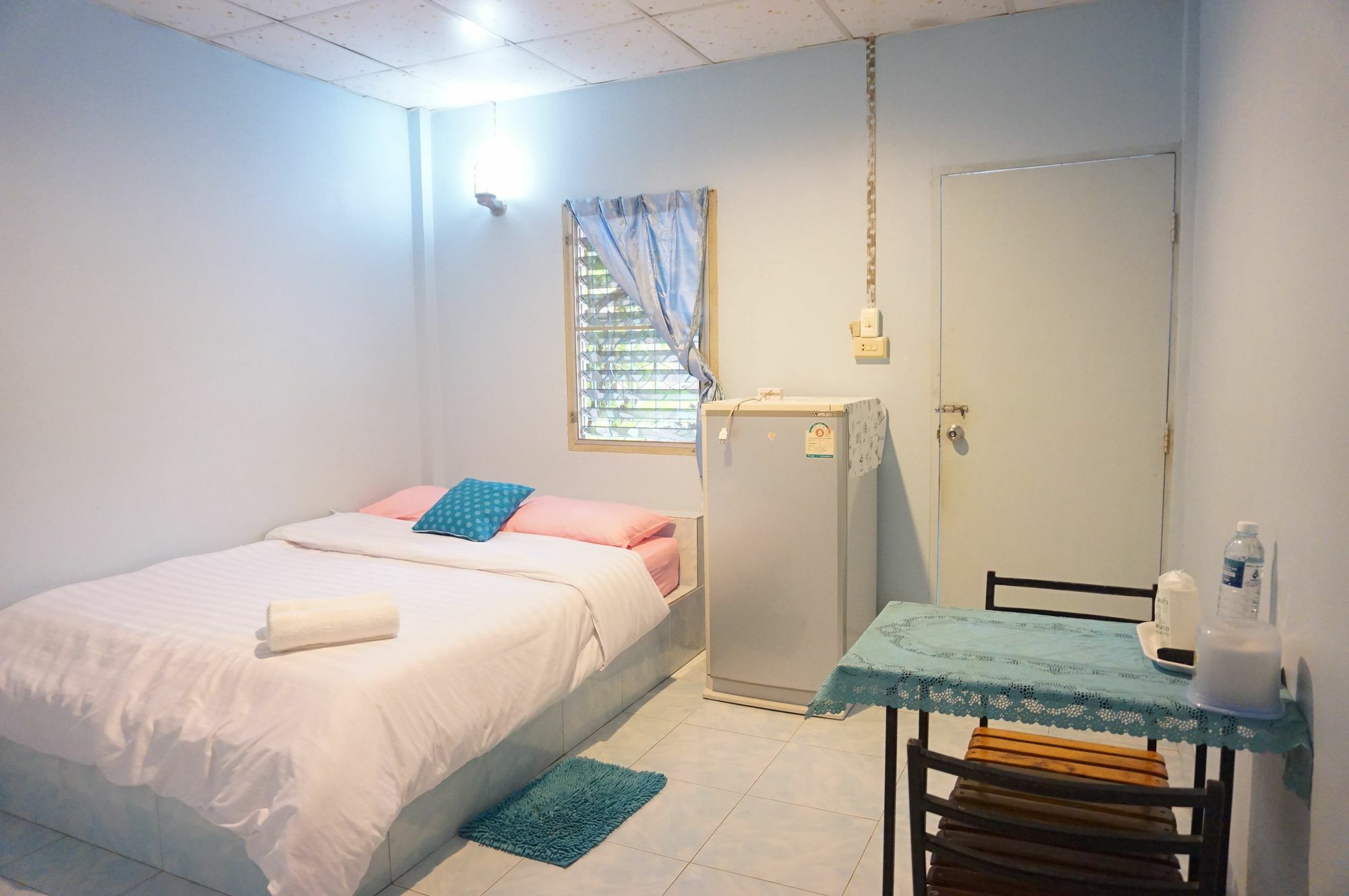 Montra Guesthouse Ранонг Екстер'єр фото