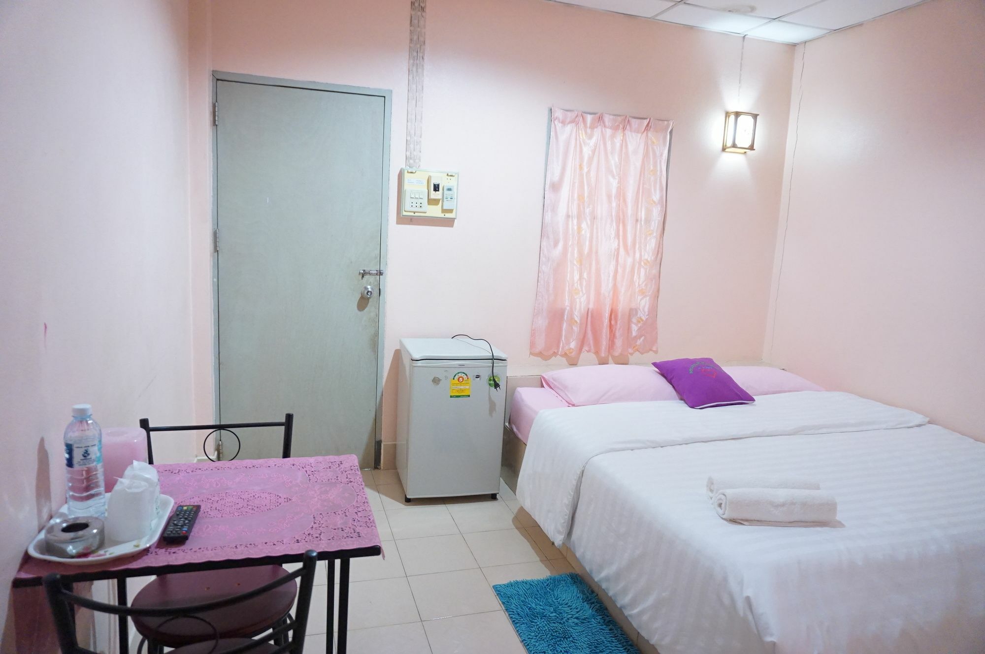 Montra Guesthouse Ранонг Екстер'єр фото