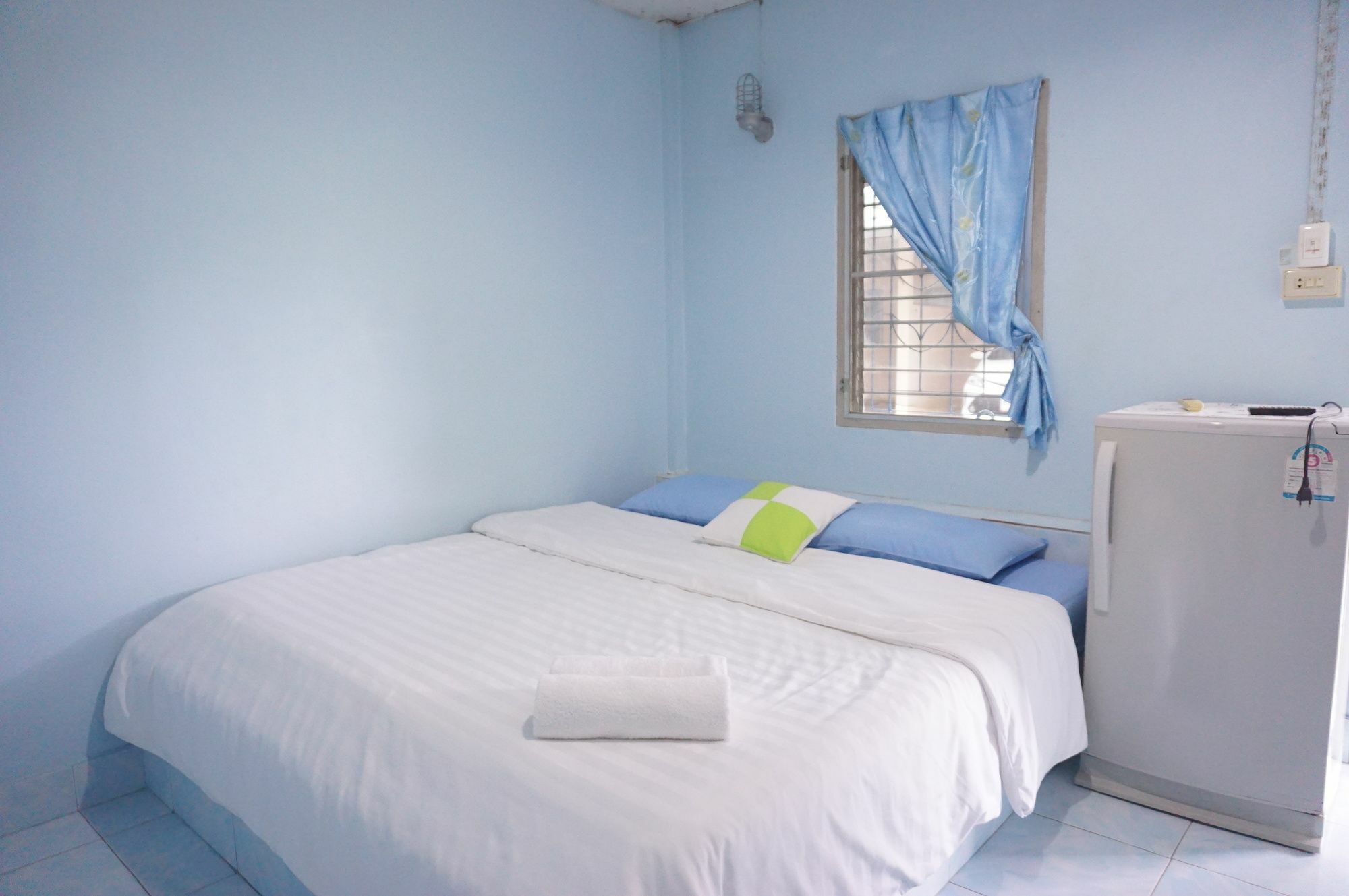 Montra Guesthouse Ранонг Екстер'єр фото
